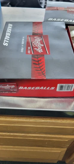 Rawlings NEW DOZEN R100-PT BALLS Field Equipment