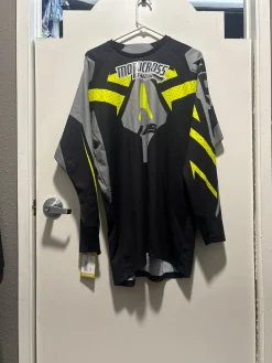 Used Adult Top None MD