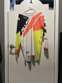 Used Adult Top White MD