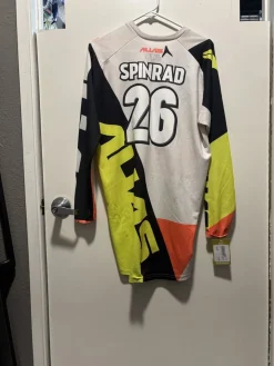 Used Adult Top White MD