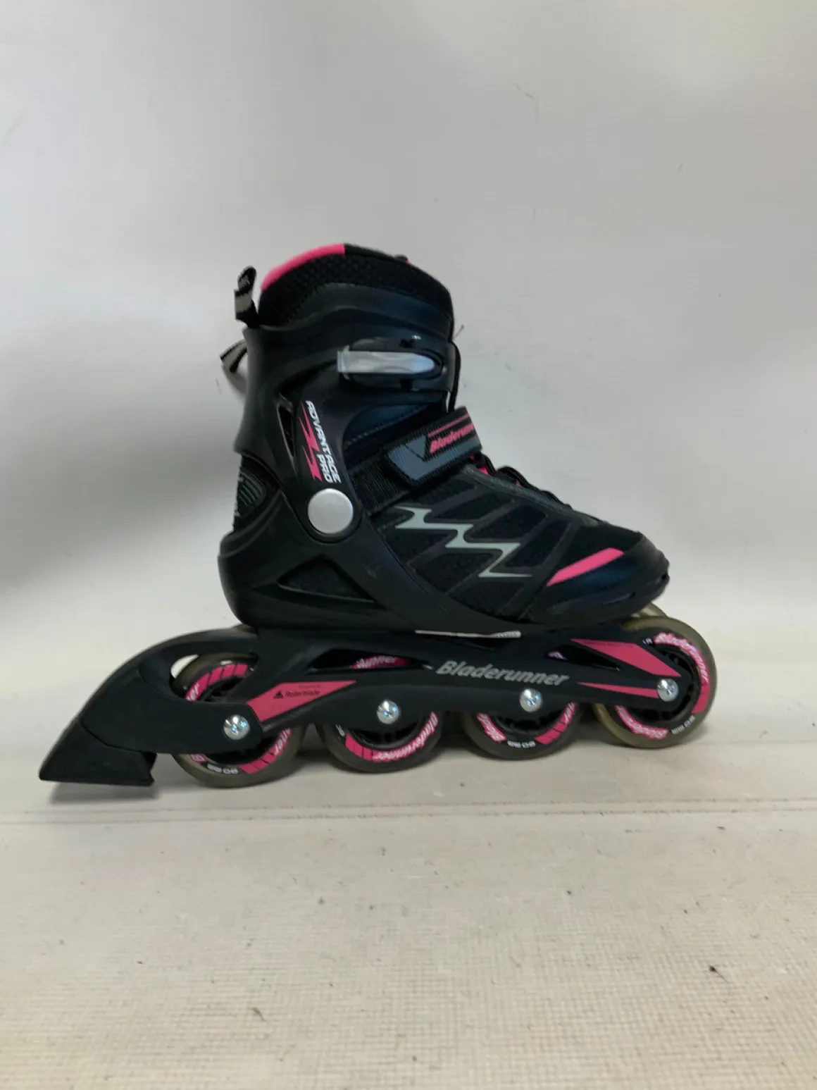 Used Bladerunner ADVANTAGE PRO WOMENS Junior Rec Fitness Skates Black Junior 05