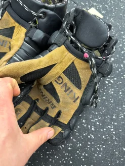 Used Brine KING VI Lacrosse Gloves Mens Black 13
