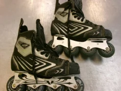 Used CCM 2.0 Senior Rec Fitness Skates Black Senior 8