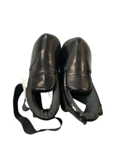 Used Century Martial Arts Foot Pads Black MD