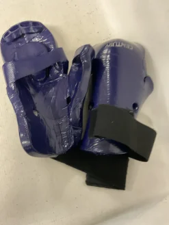 Used Century Martial Arts Gloves Navy Blue SM