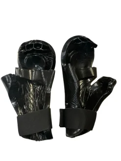 Used Century Martial Arts Gloves Black M/L