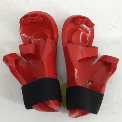 Used Century YOUTH MARTIAL ARTS HAND GUARDS Martial Arts Hand Pads Red Youth
