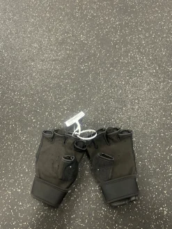 Used Everlast CORE EVERSTRIKE Martial Arts Hand Pads Black LG