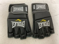 Used Everlast MMA KICKBOXING Gloves Black Senior