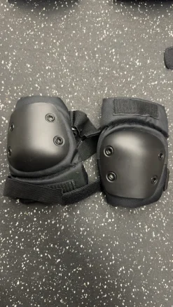 Used Inline Protective Set Black Senior