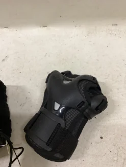 Used Inline Protective Set Black MD