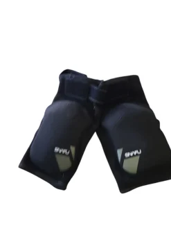 Used Inline Protective Set Black Junior