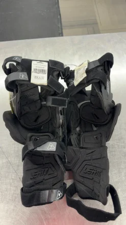 Used Leatt C-FRAME KNEE BRACE Junior Knee Guard Black Junior