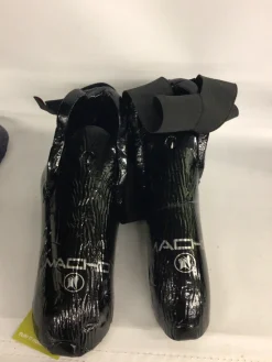 Used Martial Arts Foot Pads Black LG