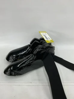Used Martial Arts Foot Pads Black MD