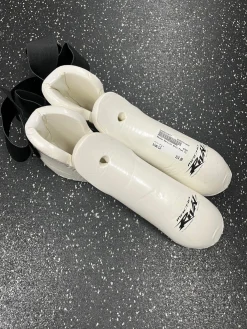 Used Martial Arts Foot Pads White LG