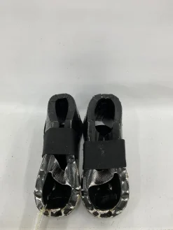 Used Martial Arts Foot Pads Black MD