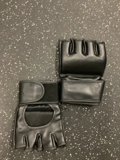 Used Martial Arts Gloves Black XL