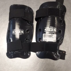 Used Martial Arts Shin Pads Black MD