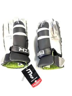 Used Maverik 2025 MAX LAX Goalie Gloves M Black 13"
