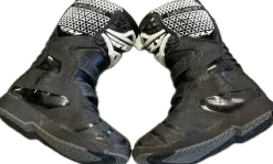 Used MAVERIK Junior Boots Black Junior 05