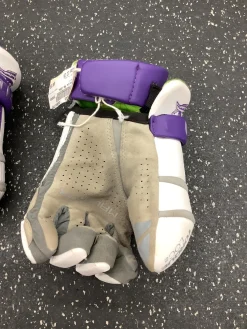 Used Maverik M6 GOAL LAX Goalie Gloves M Purple 13