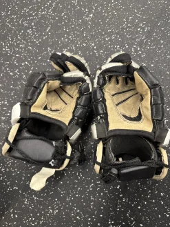 Used Maverik THE LEGACY COLLECTION Lacrosse Gloves Mens White 12"