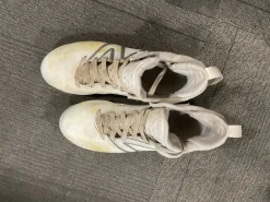 Used New Balance LAX Cleats Mens White Senior 8