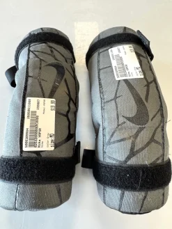 Used Nike VAPOR Lacrosse Arm Pads/Guards Grey MD