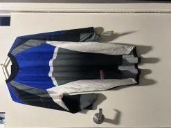 Used O'Neill Adult Top Royal Blue XL