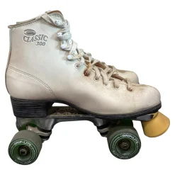 Used RollerDerby CLASSIC 300 SZ 9 Senior Roller Quad Skates White Senior 9