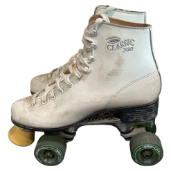 Used RollerDerby CLASSIC 300 SZ 9 Senior Roller Quad Skates White Senior 9