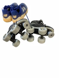 Used RollerDerby QUADS Child Roller Quad Skates Black Youth 12.5