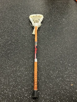 Used STX AV8 BACKYARD Men Atk/Mid Complete Stick White