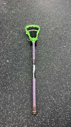 Used STX AV8 Men Atk/Mid Complete Stick Green
