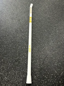 Used STX CRUX PRO Womens Atk/Mid LAX Shaft White