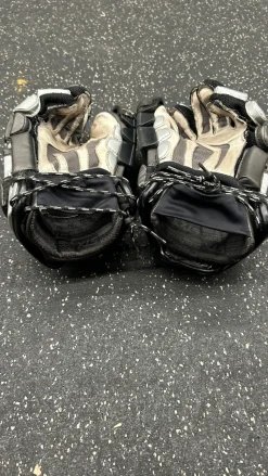 Used STX K18 LAX Goalie Gloves M Black 13