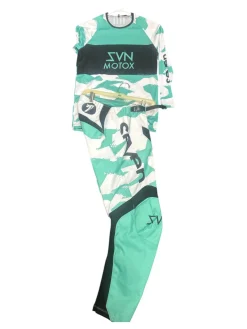Used SVN Adult Bottom Kelly green LG