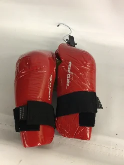 Used Tiger Claw Martial Arts Hand Pads Red MD
