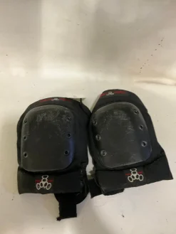 Used Triple Eight Inline Kneepads Black LG