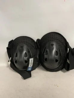 Used Ultra Wheels KNEE PADS Inline Kneepads Black LG