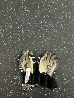 Used Under Armour COMMAND Lacrosse Gloves Mens Black SM