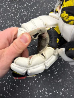 Used Under Armour Lacrosse Gloves Junior Red SM