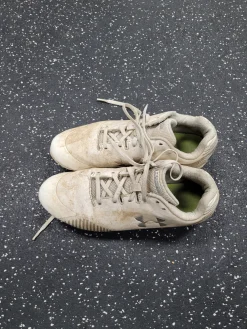 Used Under Armour LAX Cleats Womens White Senior 8.5
