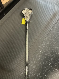 Used Under Armour NEXGEN Jr Atk/Mid Complete Stick Black