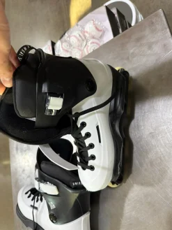 Used UNIVERSAL SKATE DESIGN SWAY TEAM 57 Senior Aggressive Skates White Senior 9