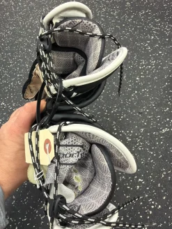 Used Warrior LOCKDOWN LAX Goalie Gloves Y Black 10