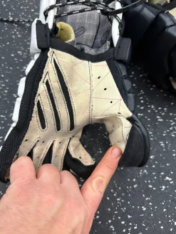 Used Warrior LOCKDOWN LAX Goalie Gloves Y Black 10