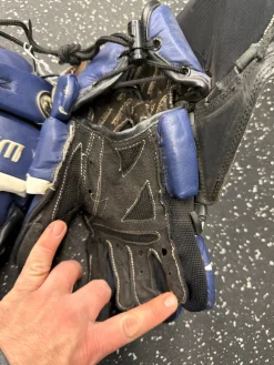 Used Warrior RPM LAX Goalie Gloves M Navy Blue MD
