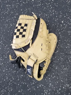 Used Adidas TS1050NBB BB/SB Glove RH Throw Tan 10"